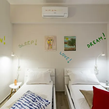 Xxv Aprile By Wonderful Italy * Genua